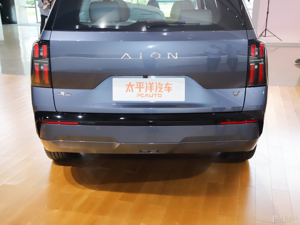 海熒灰AION V車尾外觀圖片