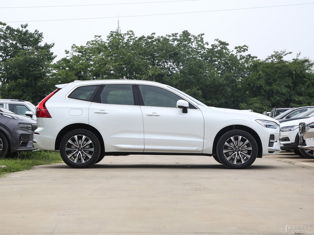 水晶白沃爾沃XC60整車(chē)外觀外觀圖片