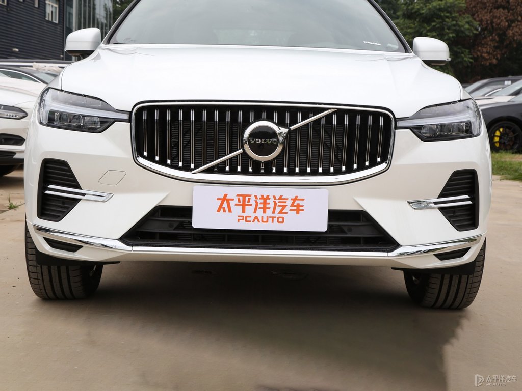 水晶白沃爾沃XC60車頭外觀圖片
