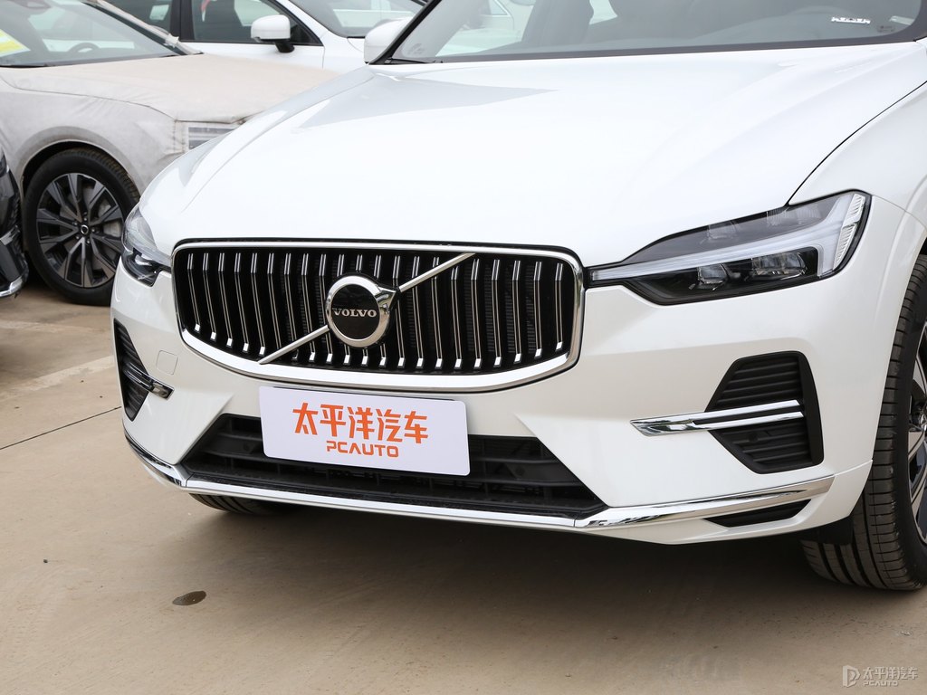 水晶白沃爾沃XC60車頭外觀圖片