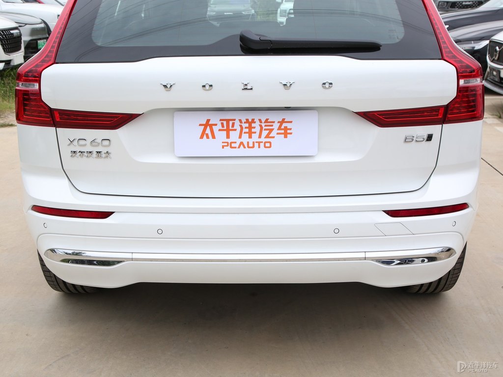 水晶白沃爾沃XC60車(chē)尾外觀圖片
