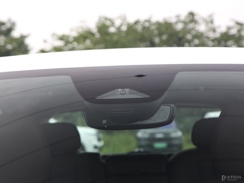 水晶白沃爾沃XC60車身外觀圖片