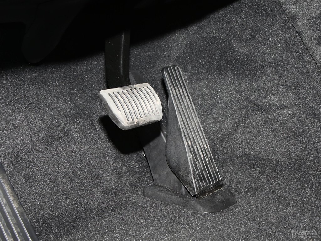 水晶白沃爾沃XC60中控內(nèi)飾圖片
