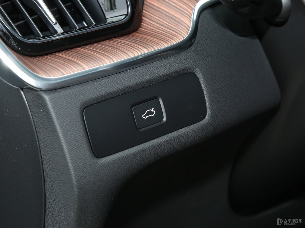 水晶白沃爾沃XC60中控內(nèi)飾圖片