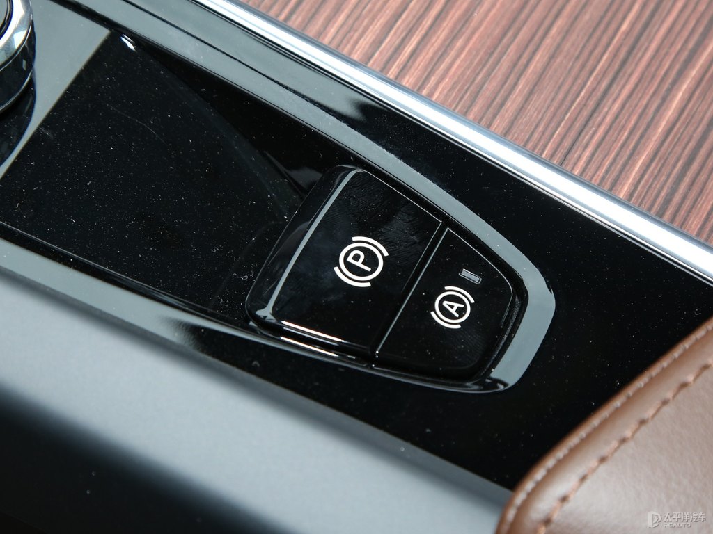 水晶白沃爾沃XC60中控內飾圖片