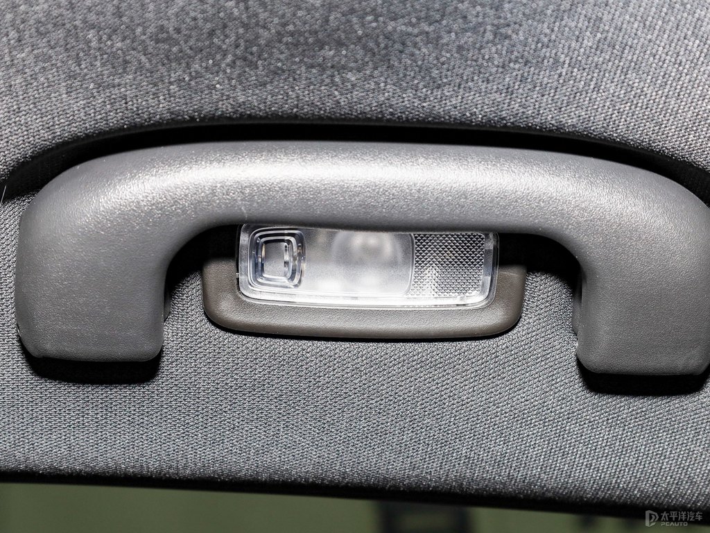 朗黑君越車廂內(nèi)飾圖片