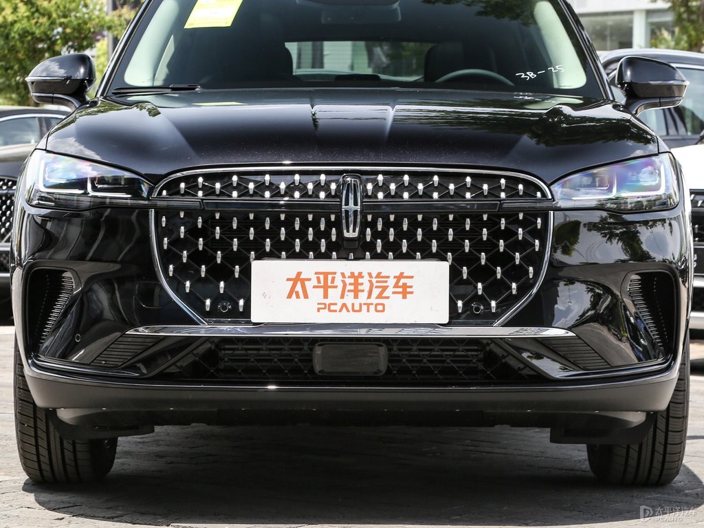 瀚金黑冒險(xiǎn)家車(chē)頭外觀圖片