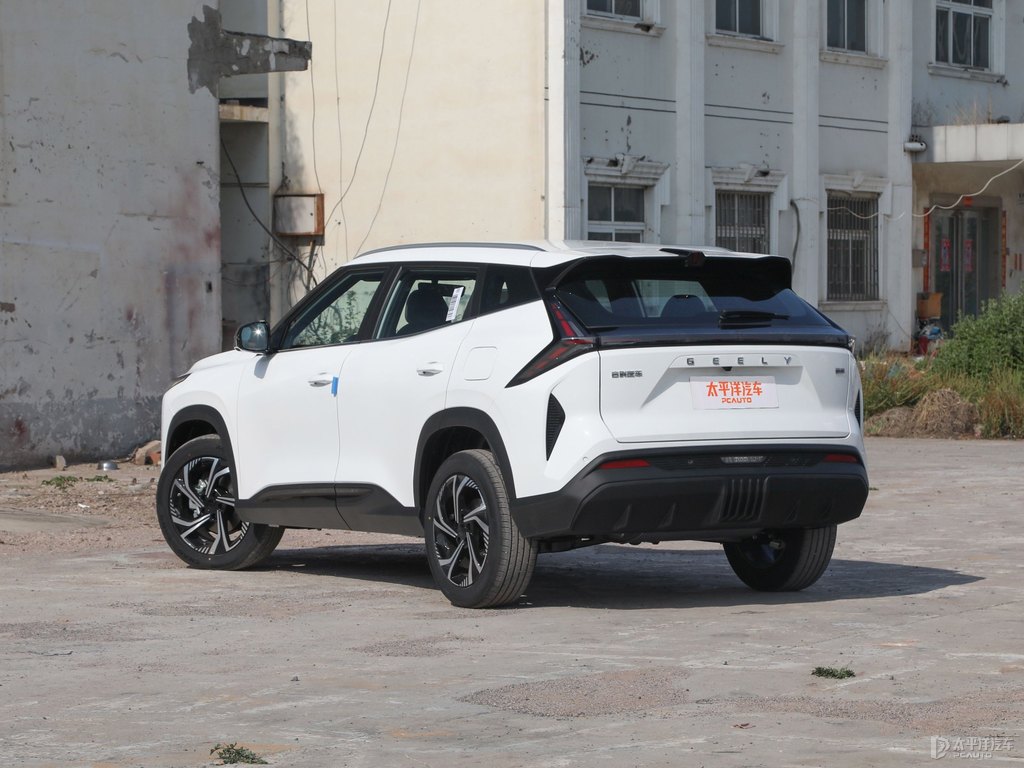 茶卡鹽白博越整車外觀外觀圖片