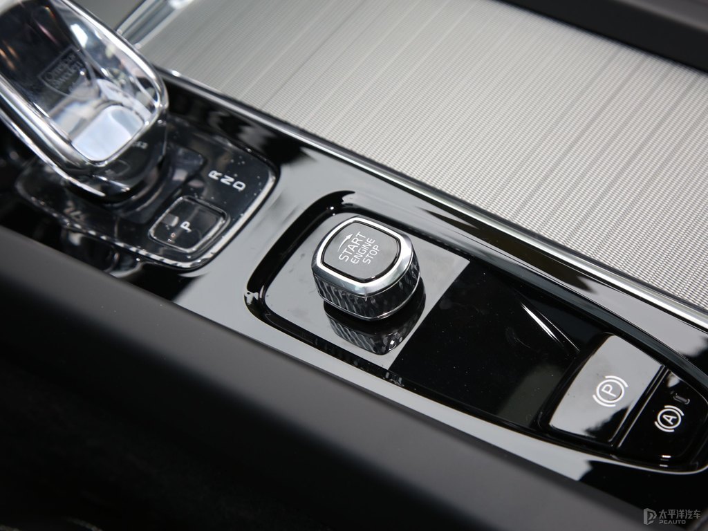 水晶白沃爾沃XC60中控內(nèi)飾圖片