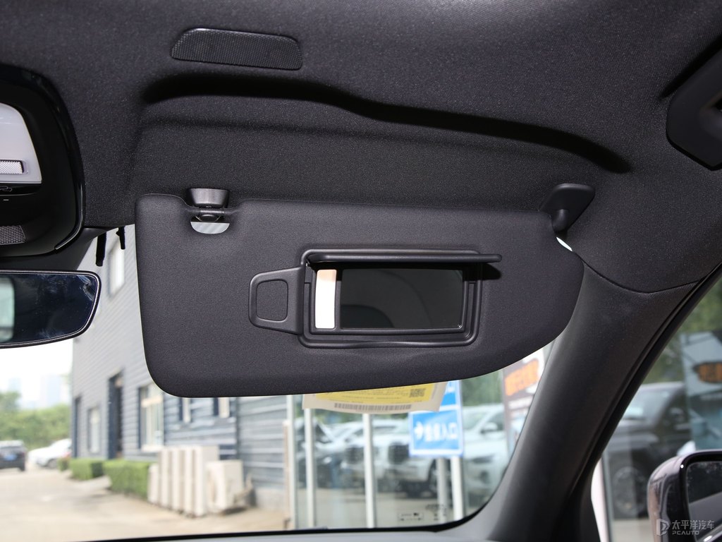水晶白沃爾沃XC60車(chē)廂內(nèi)飾圖片