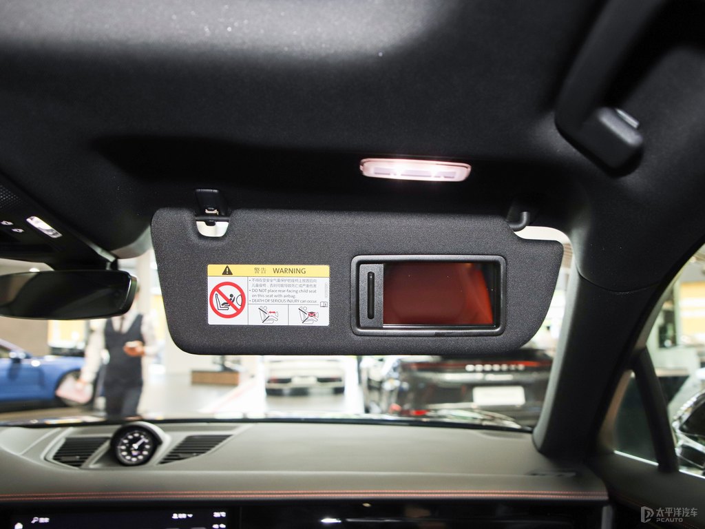 黑玉色Panamera車廂內(nèi)飾圖片
