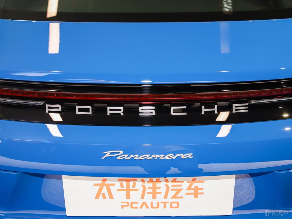 盧加諾藍Panamera車尾外觀圖片