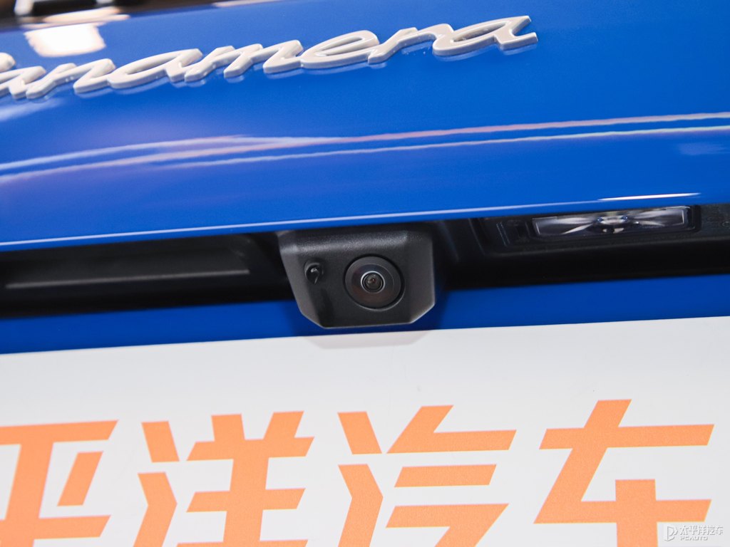 盧加諾藍Panamera車尾外觀圖片