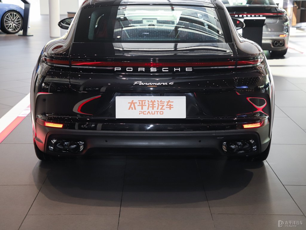 黑玉色Panamera車尾外觀圖片