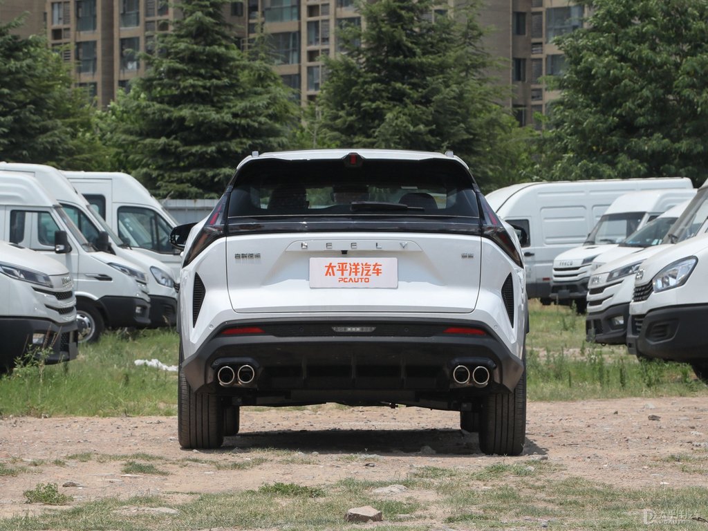 茶卡鹽白博越整車外觀外觀圖片