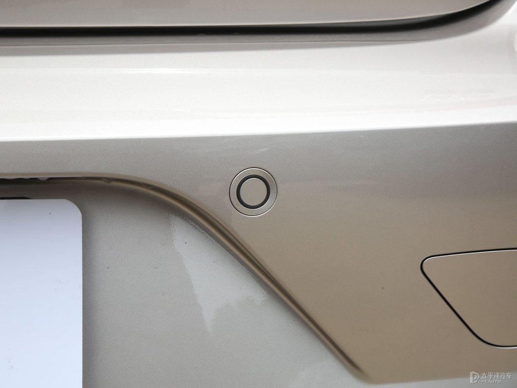 星耀沙沃爾沃S90車尾外觀圖片