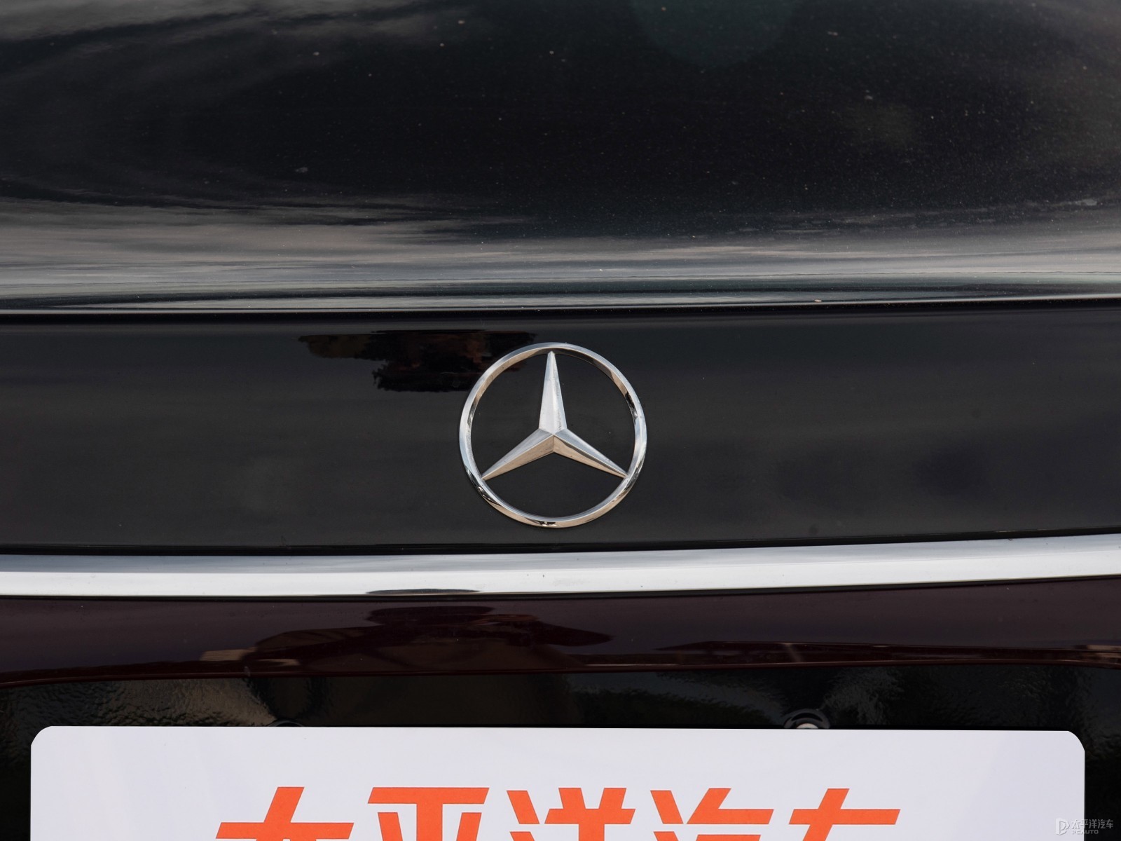 奔馳E級外觀高清大圖