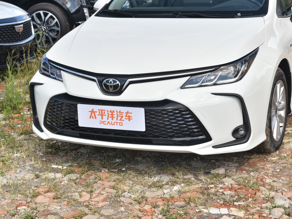 超級(jí)白色卡羅拉車頭外觀圖片