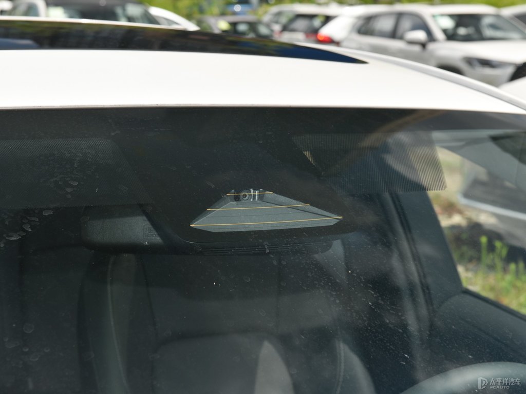 超級白色卡羅拉車身外觀圖片