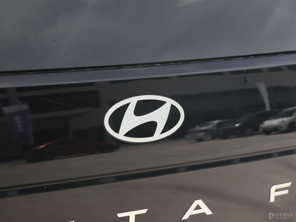 曙月黑勝達(dá)車尾外觀圖片
