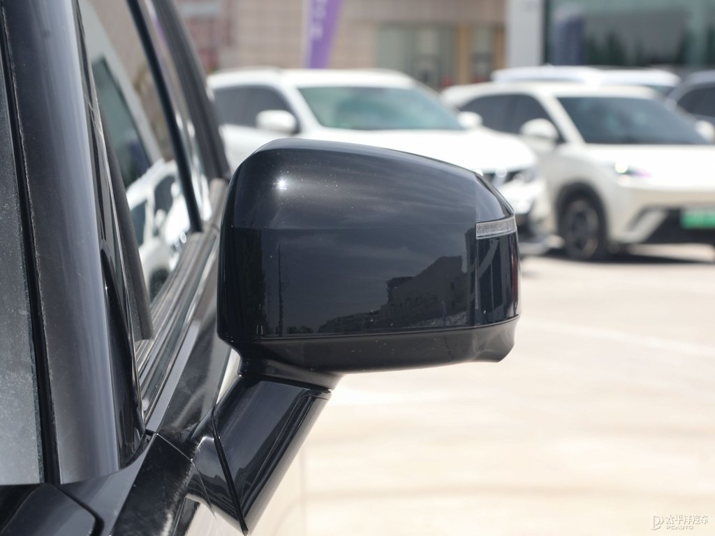 曙月黑勝達車身外觀圖片
