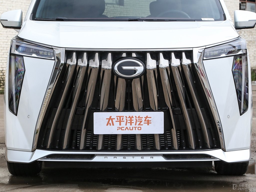 刃影白傳祺M8車頭外觀圖片