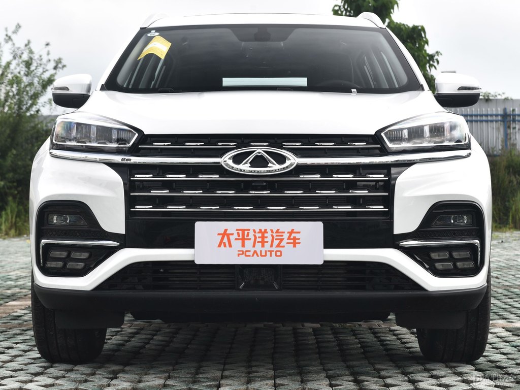 珍珠白瑞虎8車頭外觀圖片