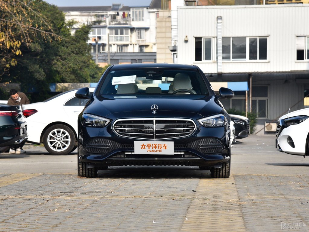 松石綠色奔馳C級(jí)整車(chē)外觀外觀圖片