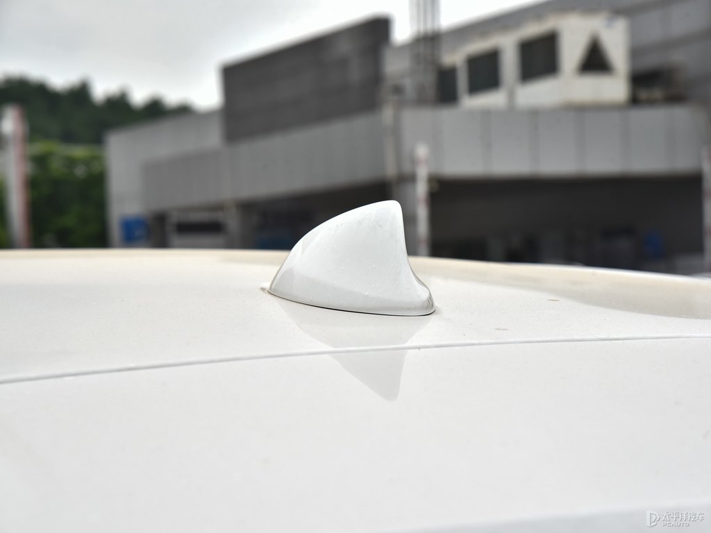 雪域白微藍(lán)6車身外觀圖片