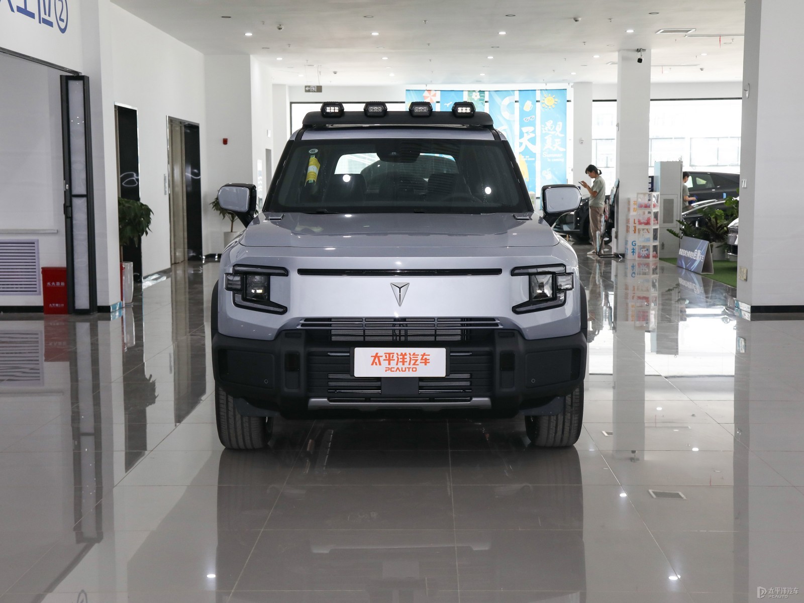 深藍(lán)G318外觀高清大圖