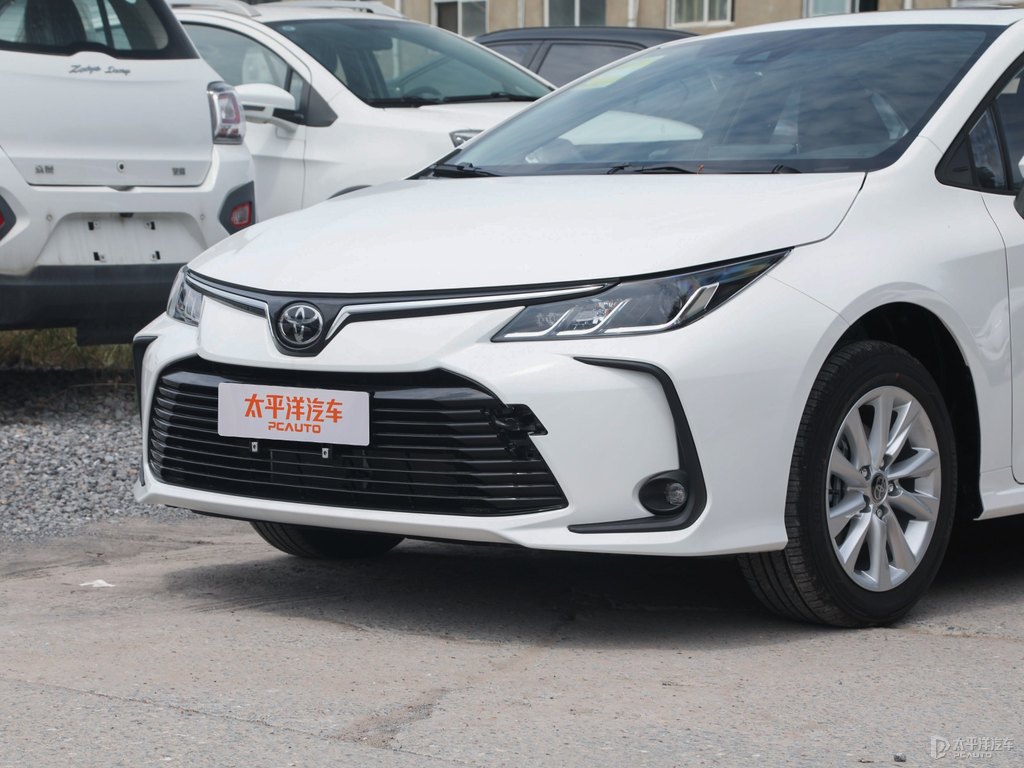 超級白色卡羅拉車頭外觀圖片