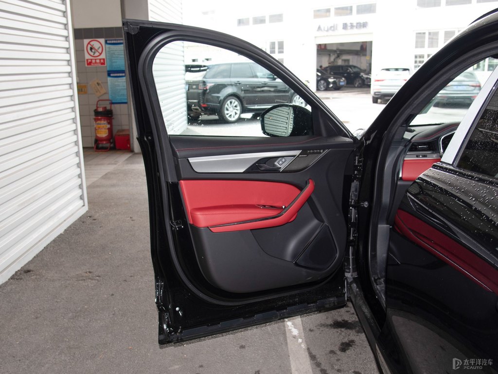 ʥڽݱF-PACE܇(ni)DƬ