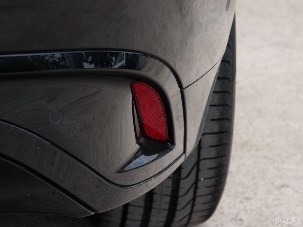 ʥڽݱF-PACE܇β^DƬ