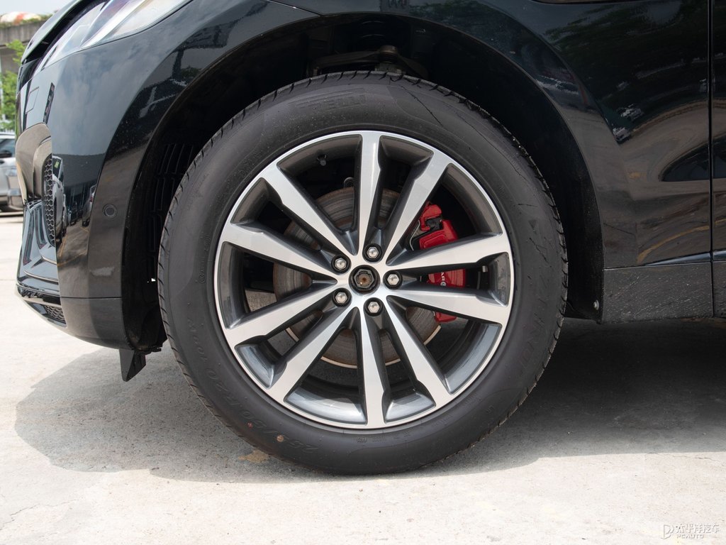 ʥڽݱF-PACE܇^DƬ