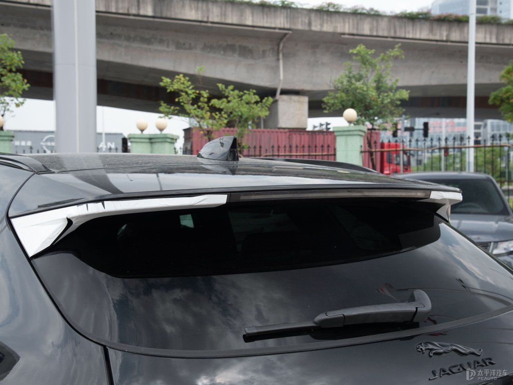 ʥڽݱF-PACE܇^DƬ