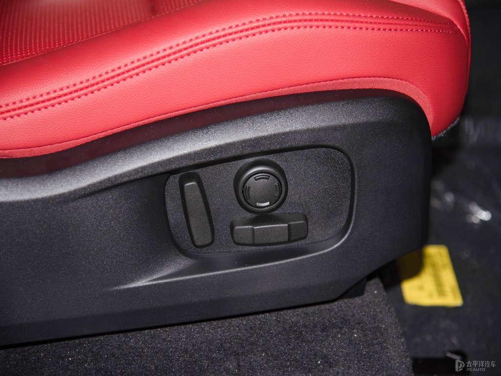 ʥڽݱF-PACE΃(ni)DƬ