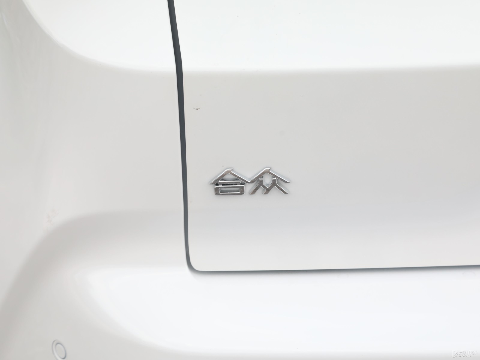 哪吒X外觀高清大圖