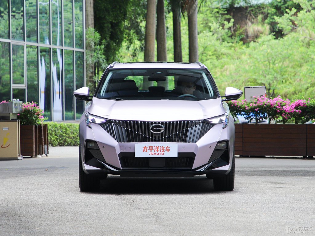 一份紫傳祺GS3整車外觀外觀圖片