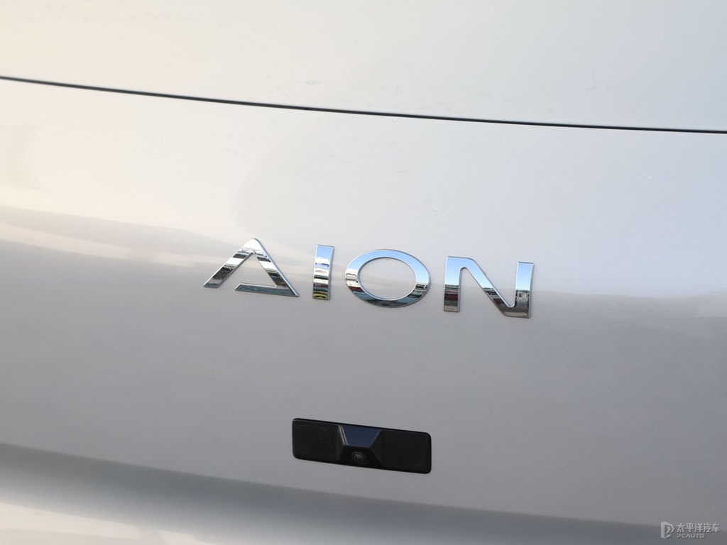 全息銀AION V車頭外觀圖片
