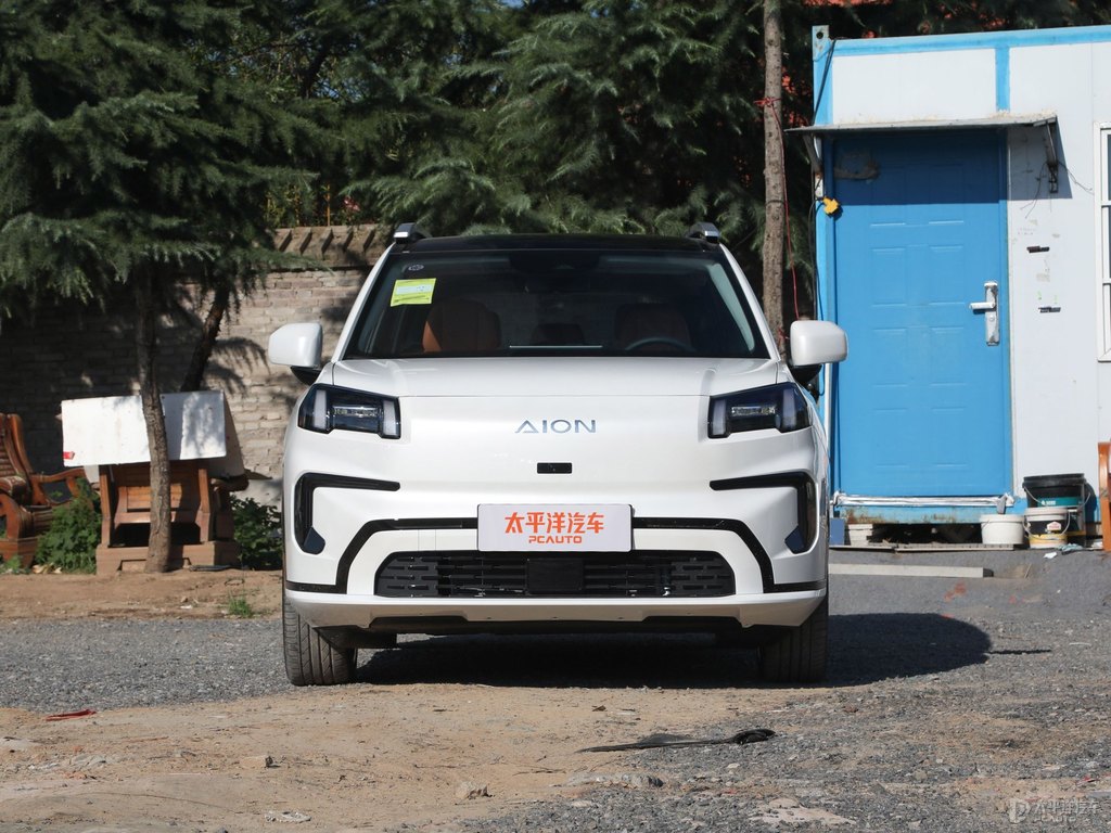 極地白AION V整車外觀外觀圖片