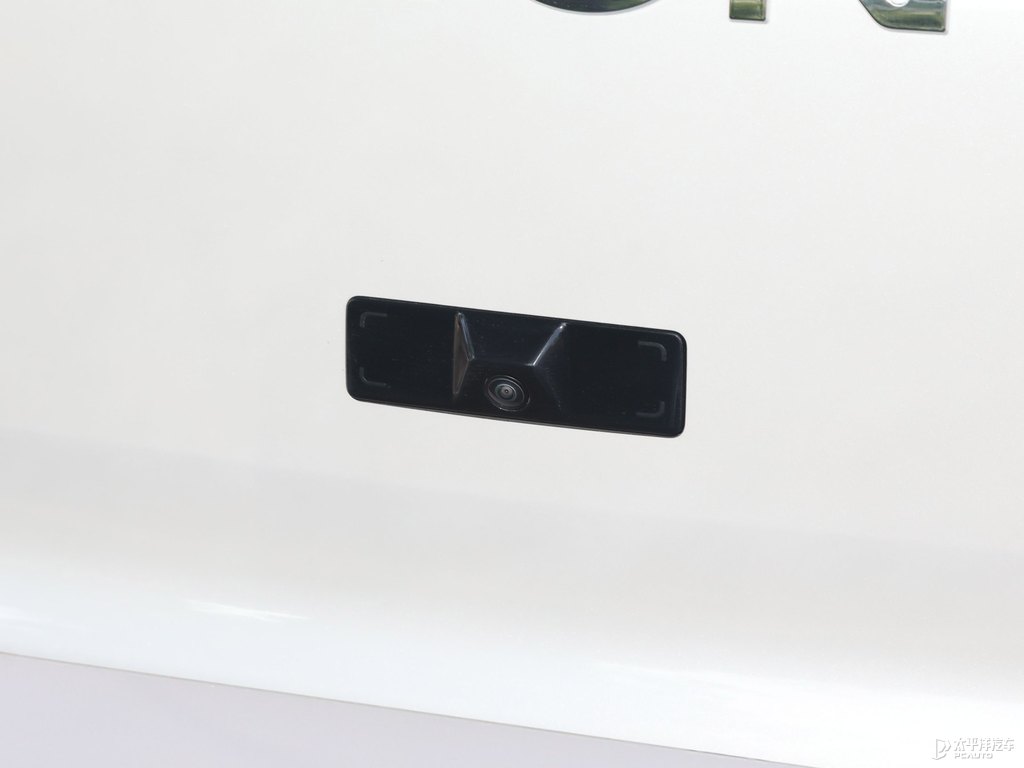 極地白AION V車頭外觀圖片