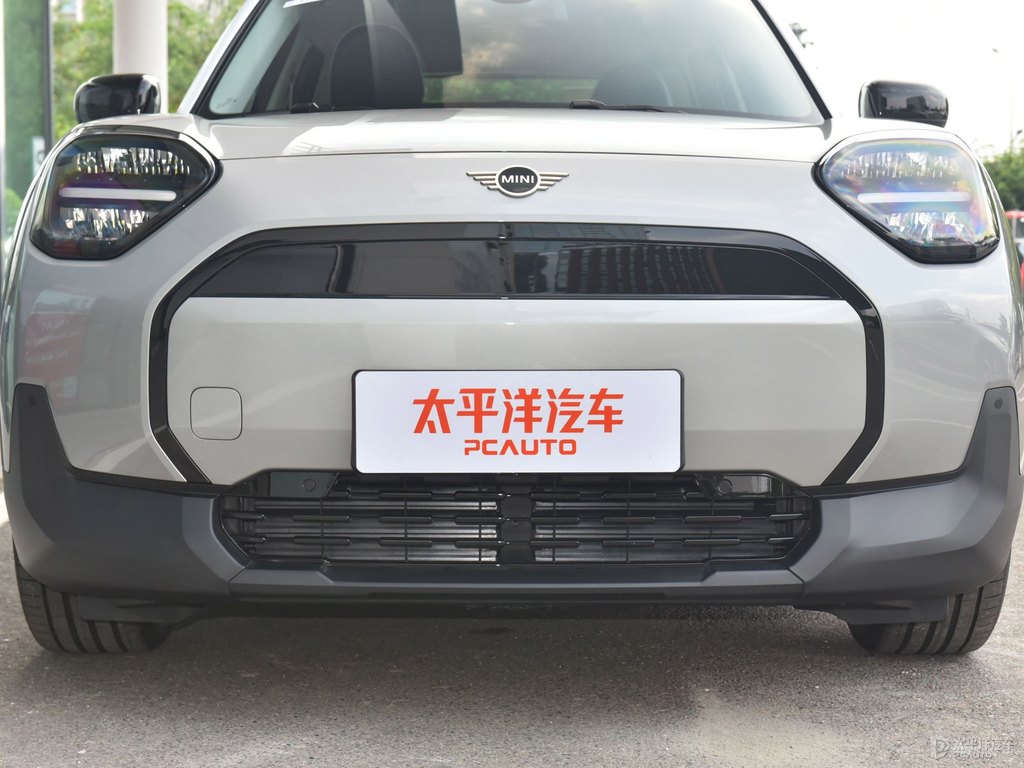 流光銀電動MINI ACEMAN車頭外觀圖片