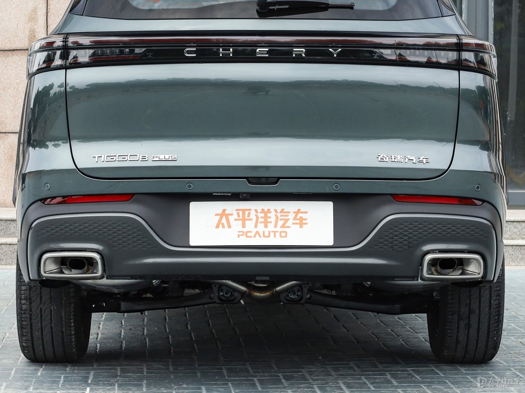 青竹灰瑞虎8 PLUS車尾外觀圖片