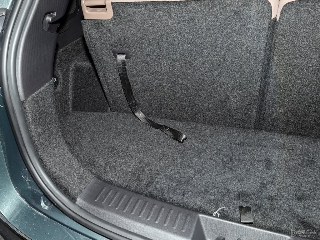 青竹灰瑞虎8 PLUS后備廂空間圖片
