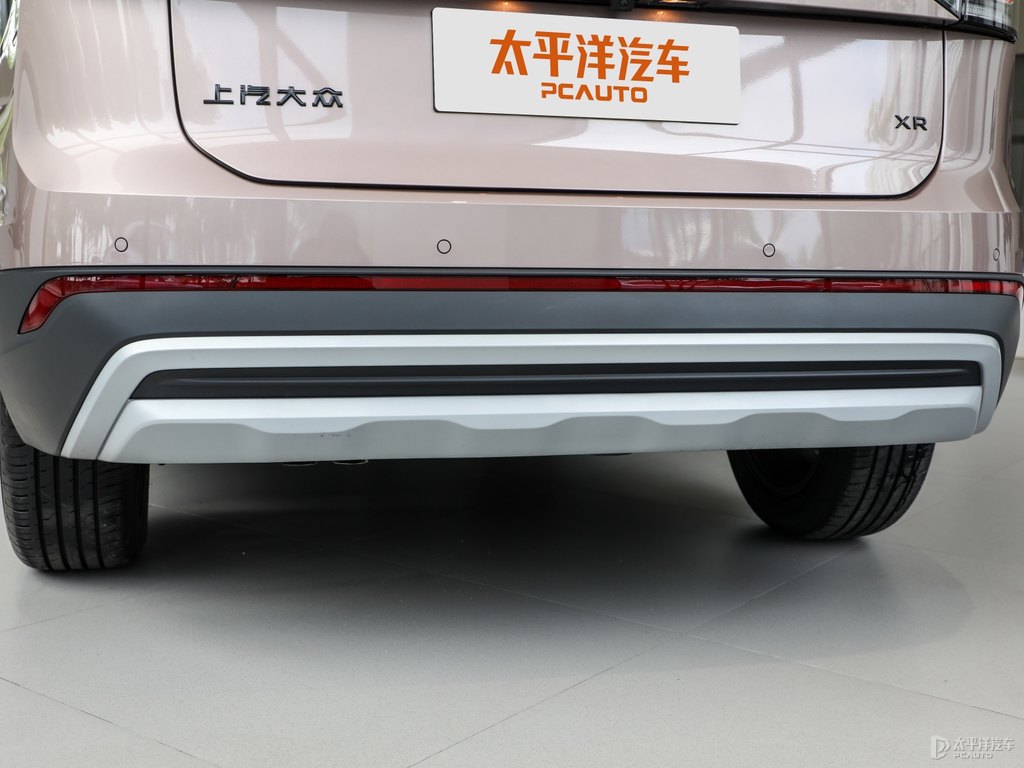 朝氣粉途岳車尾外觀圖片