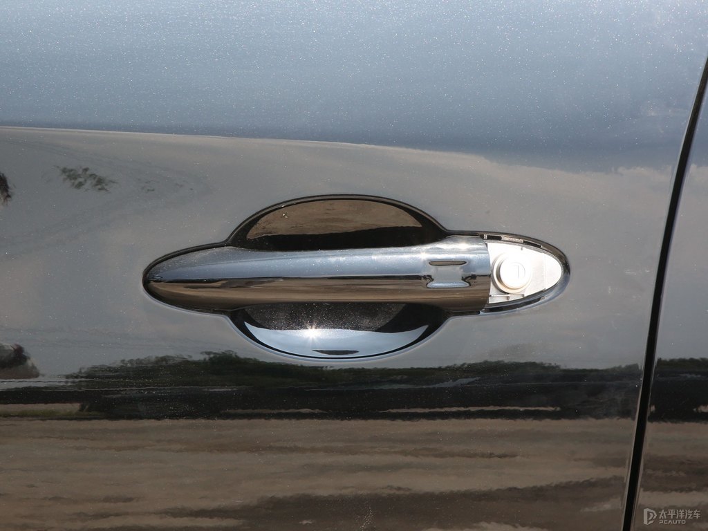 幻夜黑星途凌云車身外觀圖片