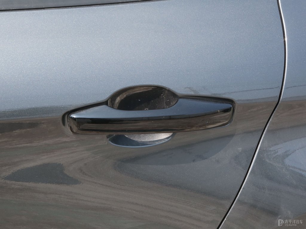 灰領(lǐng)克03車身外觀圖片