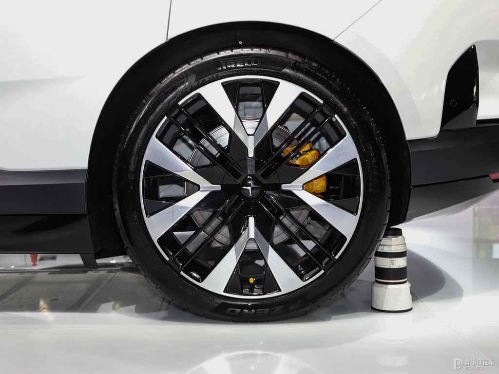 Polestar 4DƬ