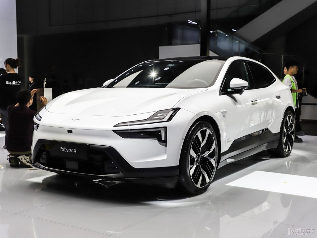 Polestar 4DƬ