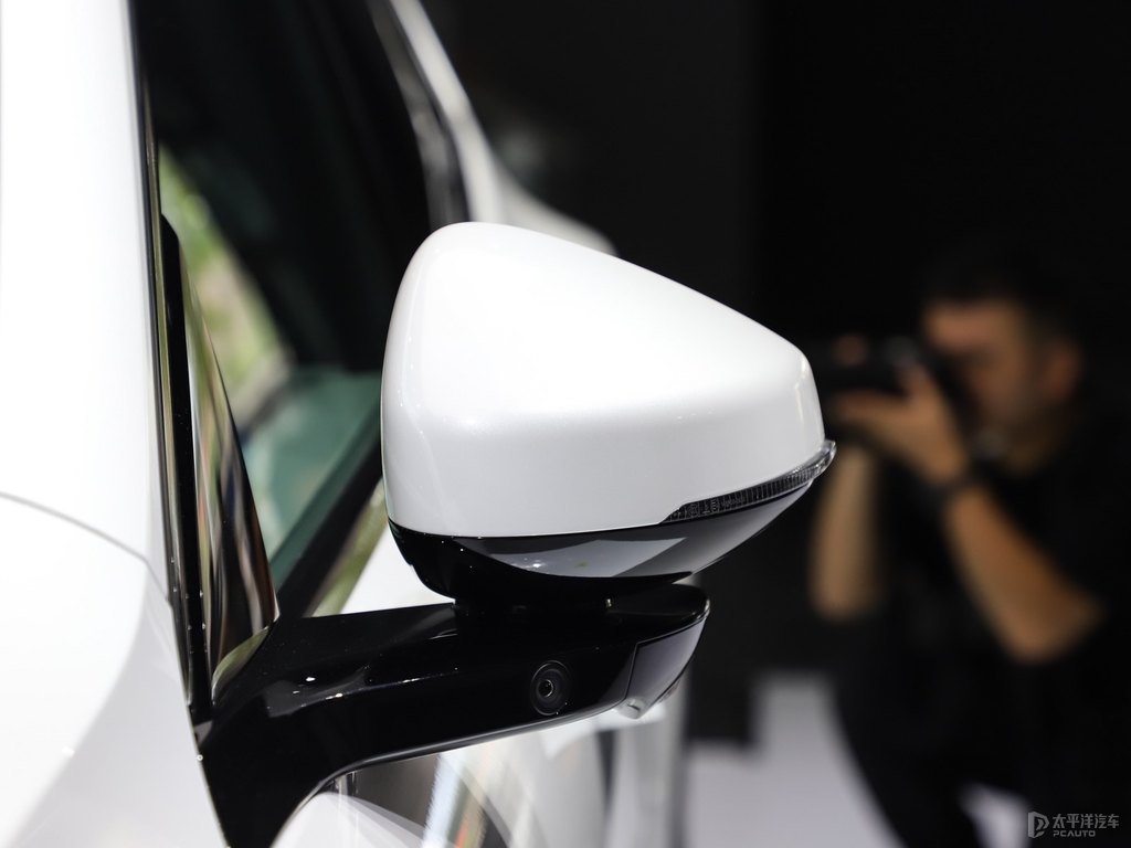 Polestar 4DƬ